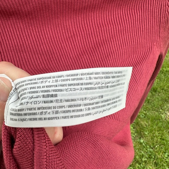 Abercrombie & Fitch Women's Giselle Trapeze Bodyauit Red V-Neck | Small | NWT - Picture 5 of 5